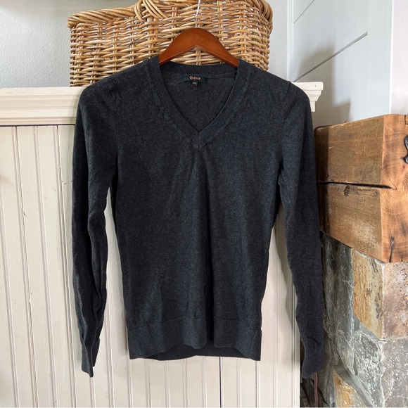 Quince V-Neck Lightweight Cotton Cashmere Sweater in Heather Charcoal Gray XS - Picture 1 of 4